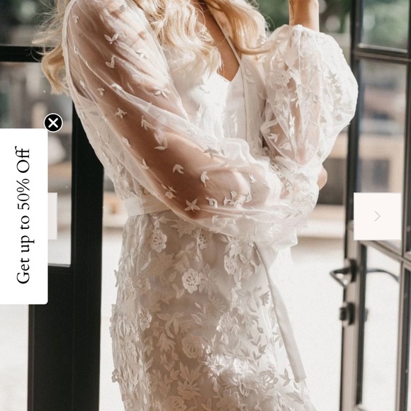 COPY - Le Rose Maya Robe - Picture 1 of 8